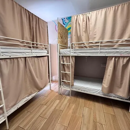 Orange Terrace Hostel Albufeira