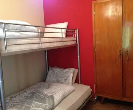 Albergue Orange Terrace *
