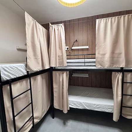 אכסניה Orange Terrace